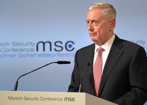 Министр обороны США Джеймс Мэттис на 53-й Мюнхенской конференции по безопасности - Sputnik Латвия