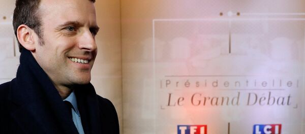 Кандидат в президенты Франции Эммануэль Макрон - Sputnik Латвия