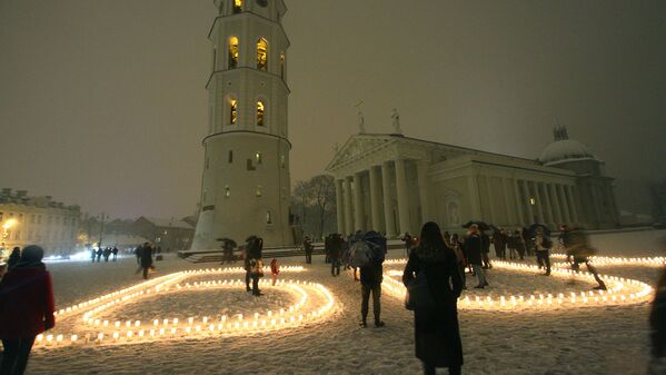 Кафедральный собор в Вильнюсе во время акции Час Земли - Sputnik Латвия