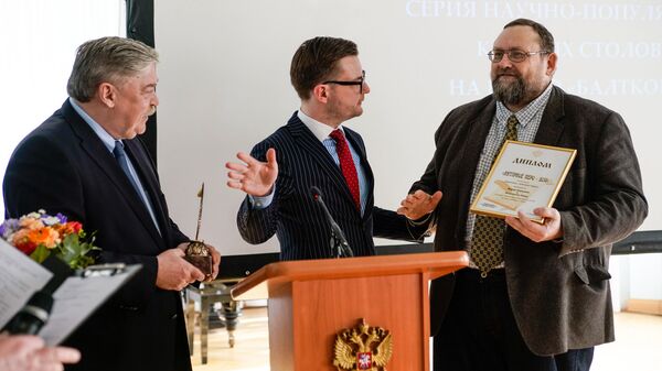 В номинации Аналитика, категория Радио премию получили Вадим Радионов и Константин Ранкс за серию научно-популярных круглых столов на радио Балтком - Sputnik Латвия