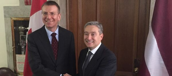 Встреча главы МИД Эдгарса Ринкевичса и министра международной торговли Канады Франсуа-Филиппа Шампаня - Sputnik Латвия