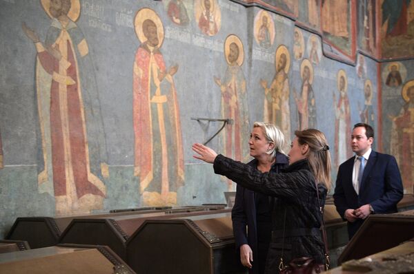 Президент РФ В. Путин встретился с лидером партии Франции Национальный фронт М. Ле Пен Президент РФ В. Путин встретился с лидером партии Франции Национальный фронт М. Ле Пен - Sputnik Латвия