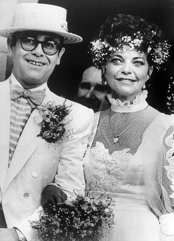 Свадьба Элтона Джона и Ренаты Блауэл, 14 февраля 1984 года - Sputnik Латвия