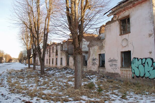 Одна из улиц поселка Вийвиконна - Sputnik Латвия