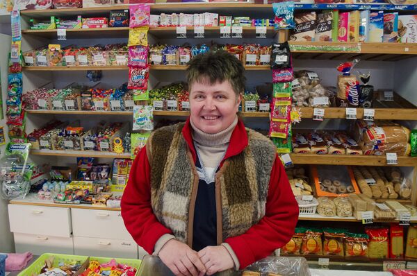 Юлия Курчицкая: торговлю в поселке Сомпа не собираемся сворачивать - Sputnik Латвия