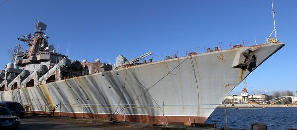 Ракетный крейсер Украина на Николаевском судостроительном заводе на Украине Ракетный крейсер Украина на Николаевском судостроительном заводе на Украине - Sputnik Latvija