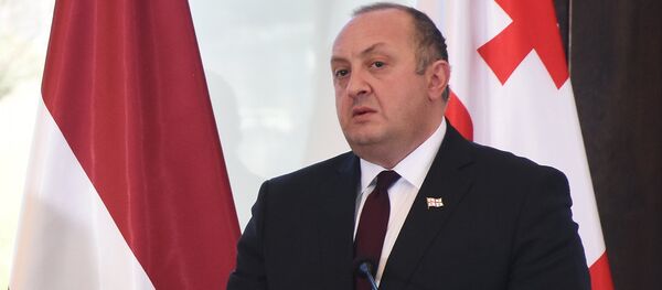 Президент Грузии Георгий Маргвелашвили на встрече с президентом Латвии Президент Грузии Георгий Маргвелашвили на встрече с президентом Латвии - Sputnik Латвия
