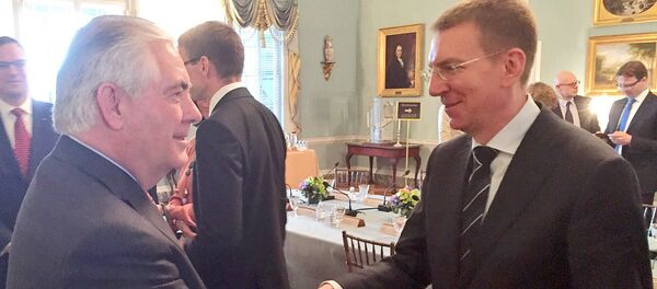 Рекс Тиллерсон и глава МИД Латвии Эдгарс Ринкевичс - Sputnik Латвия