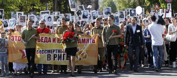 Акция Бессмертный полк в Риге - Sputnik Латвия