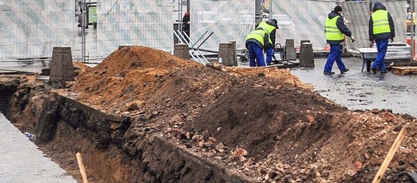 Археологи обнаружили тайную комнату во время подготовительных работ по программе Моя улица - Sputnik Латвия