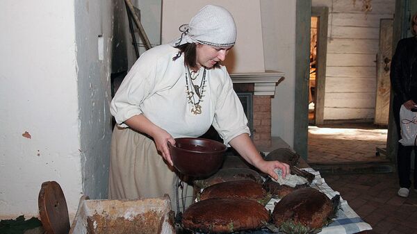 На празднике ремесленников можно будет научиться печь хлеб На празднике ремесленников можно будет научиться печь хлеб - Sputnik Латвия
