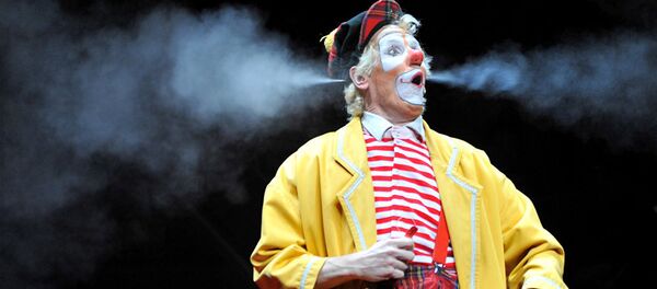 Klauns cirka arēnā. Foto no arhīva Klauns cirka arēnā. Foto no arhīva - Sputnik Latvija