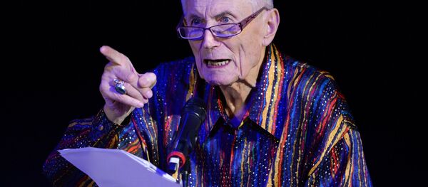 Поэт Евгений Евтушенко на творческом вечере в Москве, 2016 - Sputnik Латвия