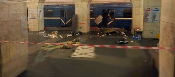 Situācija pie metro stacijas Sennaja Sanktpēterburgā, 2017. gada 3. aprīlis Situācija pie metro stacijas Sennaja Sanktpēterburgā, 2017. gada 3. aprīlis - Sputnik Latvija