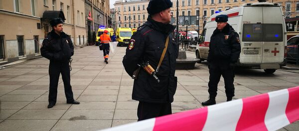 Ситуация у станции метро Технологический институт в Санкт-Петербурге, 3 апреля 2017 Ситуация у станции метро Технологический институт в Санкт-Петербурге, 3 апреля 2017 - Sputnik Latvija