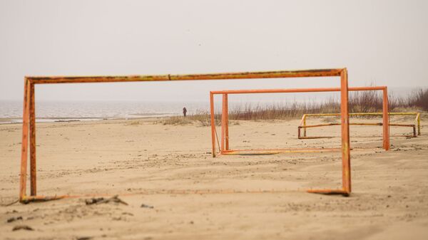 Футбольные ворота. В ожидании открытия сезона - Sputnik Латвия