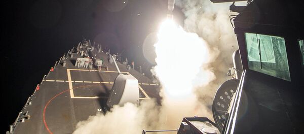 ASV uzbrukums aviācijas bāzei Sīrijā ASV uzbrukums aviācijas bāzei Sīrijā - Sputnik Latvija