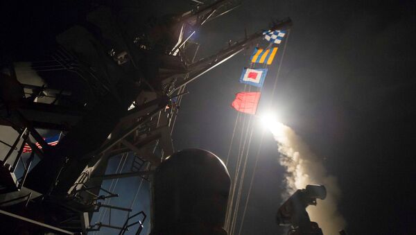 Удар США по авиабазе в Сирии - Sputnik Латвия