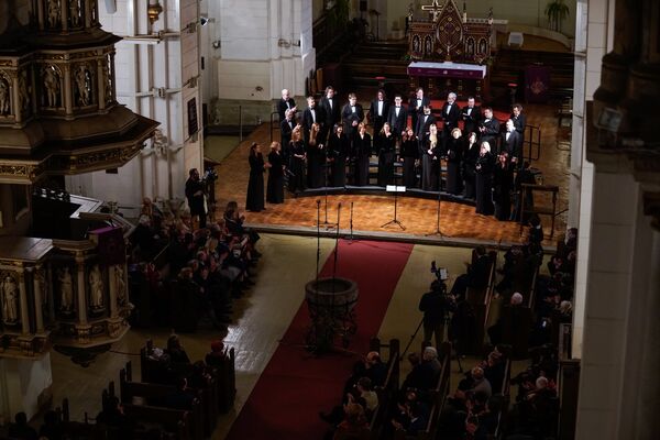 Хор Латвийского радио на вечере армянской культуры в Домском соборе  - Sputnik Латвия