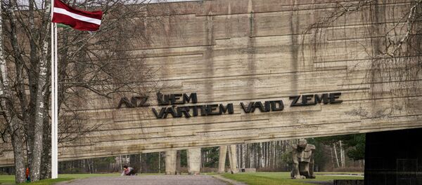 Мемориальный комплекс Саласпилс - За этими воротами стонет земля - Sputnik Латвия