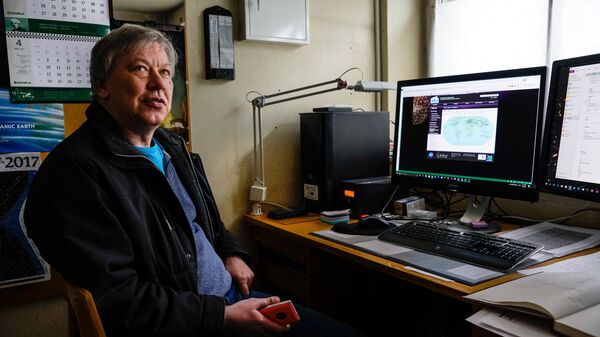 Ответственный за обсерваторию, научный сотрудник Института астрономии Калвис Салминьш Ответственный за обсерваторию, научный сотрудник Института астрономии Калвис Салминьш - Sputnik Латвия