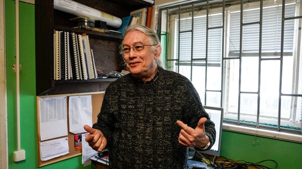 Ученый с Острова свободы Хорхе дель Пино (Jorge del Pino) работает в обсерватории несколько лет Ученый с Острова свободы Хорхе дель Пино (Jorge del Pino) работает в обсерватории несколько лет - Sputnik Латвия