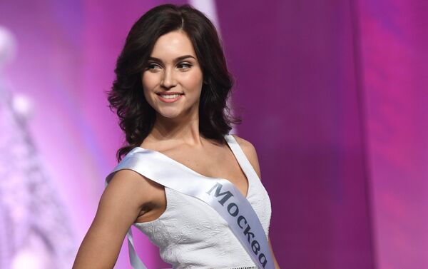 Ксения Александрова в финале конкурса Мисс Россия 2017 - Sputnik Латвия