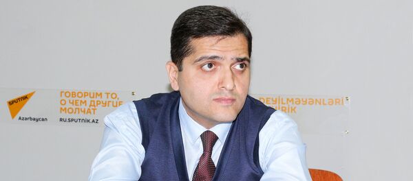 Политлог Эльхан Шахиноглу Политлог Эльхан Шахиноглу - Sputnik Латвия