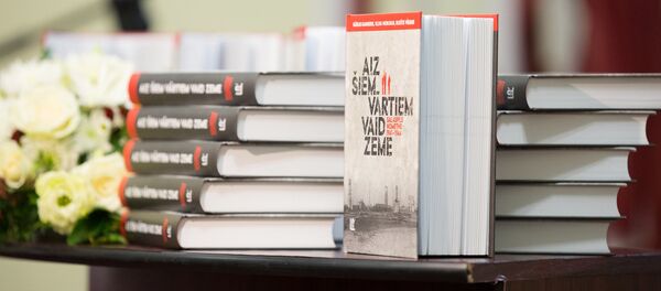 Книга За этими воротами стонет земля: Саласпилсский лагерь 1941-1944 - Sputnik Латвия