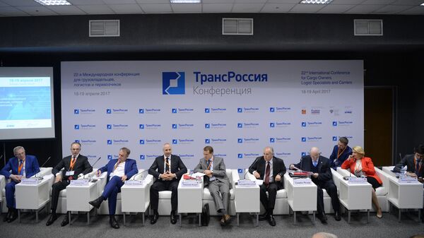 Конференция на выставке в рамках 22-й Международной конференции для грузовладельцев, логистов и перевозчиков ТрансРоссия - Sputnik Латвия
