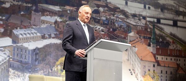 Экс-президент Андрис Берзиньш Экс-президент Андрис Берзиньш - Sputnik Латвия