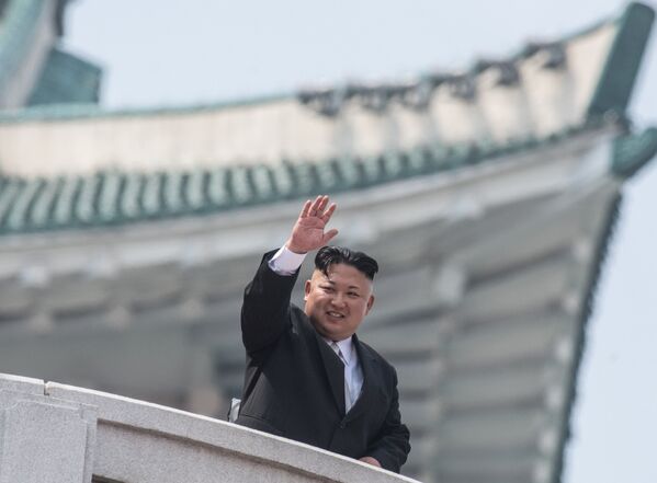 Ietekmīgo Līderu sarakstā žurnāla Time redakcija iekļāvusi arī Ziemeļkorejas vadītāju Kimu Čenunu - Sputnik Latvija
