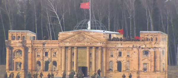 Реконструкция битвы за Берлин - Sputnik Латвия