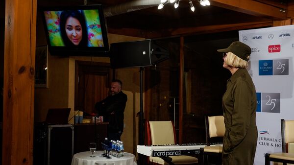 Видеопоздравление Лайме от российской певицы Лолиты Милявской - Sputnik Латвия