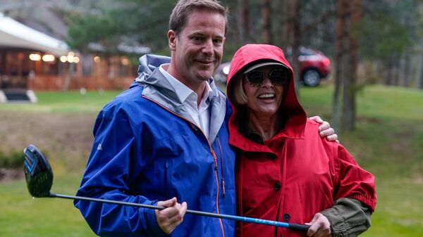 Лайма Вайкуле и знаменитый гольф-тренер Дэвид Бакита - Sputnik Латвия