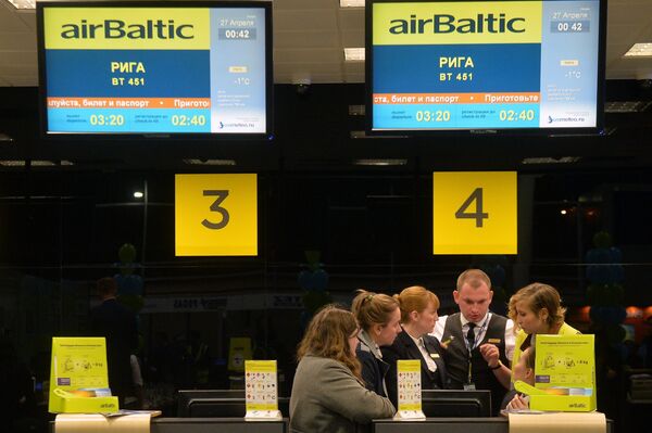 Стойки регистраций airBaltic в Международном аэропорту Казань - Sputnik Латвия