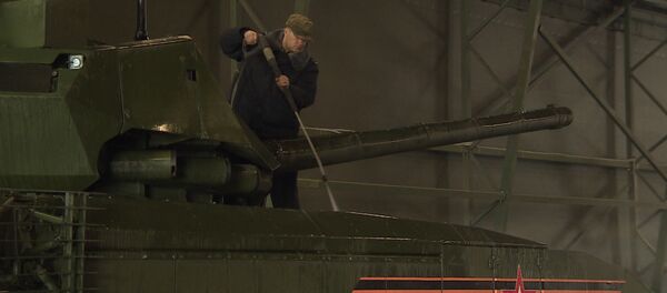 Как танки Армата готовят к параду Победы в Москве Как танки Армата готовят к параду Победы в Москве - Sputnik Латвия