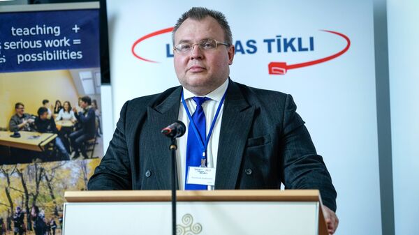 Раймондс Рубловскис, советник по стратегическим вопросам начальника муниципальной полиции Риги Раймондс Рубловскис, советник по стратегическим вопросам начальника муниципальной полиции Риги - Sputnik Латвия