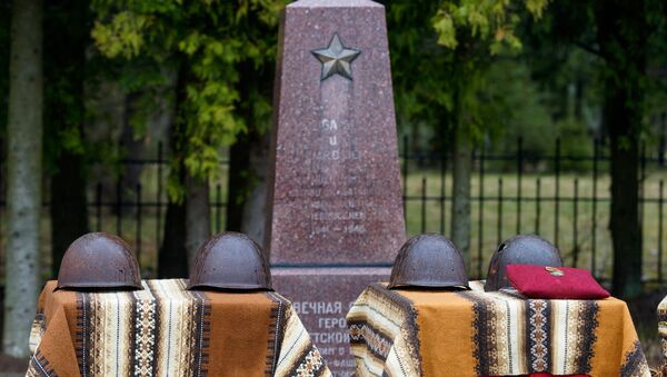Воинское братское кладбище в Ропажи - Sputnik Латвия