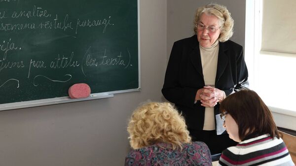 Лига Паберзе - учительница с 62-летним стажем - Sputnik Латвия