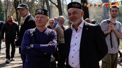 Председатель Латвийского Татаро-башкирского культурного общества Зуфар Зайнуллин (справа)