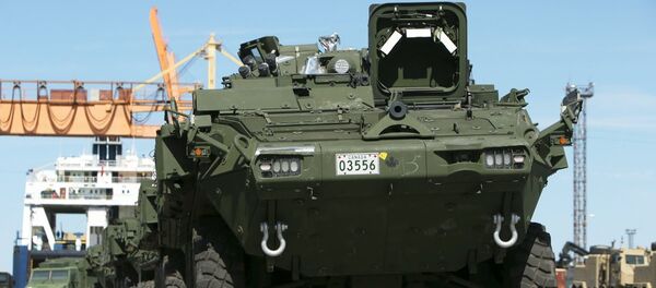 Канадская военная техника прибыла в Адажи - Sputnik Latvija