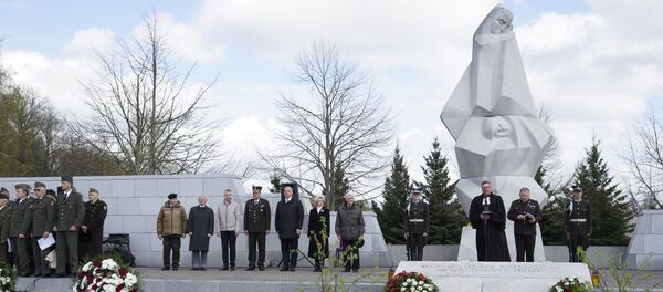Jau desmito gadu Latvija 8. maijā atzīmēja Otrā pasaules kara upuru piemiņas dienu. Jau desmito gadu Latvija 8. maijā atzīmēja Otrā pasaules kara upuru piemiņas dienu. - Sputnik Latvija