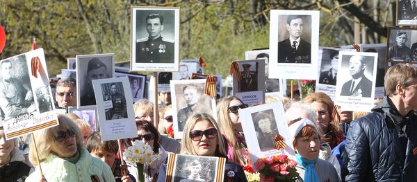 Шествие Бессмертного полка в Риге 9 мая 2017 года Шествие Бессмертного полка в Риге 9 мая 2017 года - Sputnik Latvija