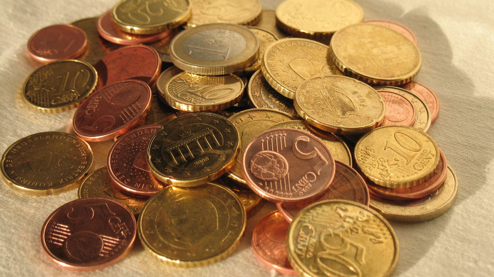 Евро, монеты - Sputnik Латвия, 1920, 04.11.2021