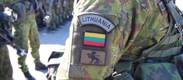 Lietuvas karavīrs. Foto no arhīva Lietuvas karavīrs. Foto no arhīva - Sputnik Latvija