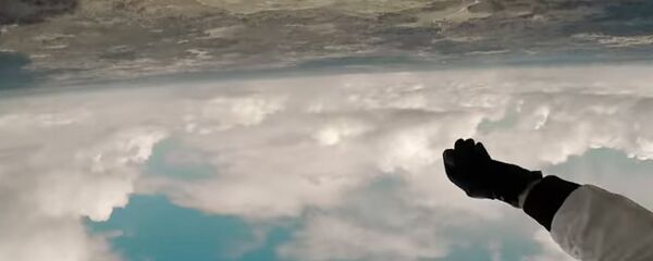 Первый в мире прыжок с дрона Первый в мире прыжок с дрона - Sputnik Латвия