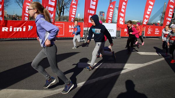 Детский забег на Рижском марафоне Детский забег на Рижском марафоне - Sputnik Латвия