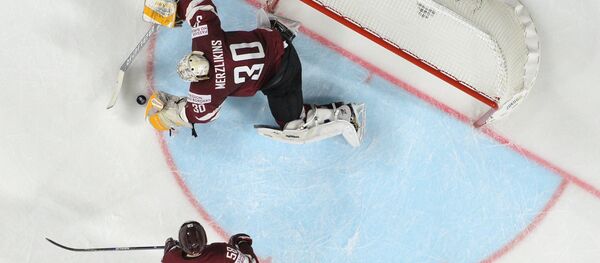 Вратарь сборной Латвии Элвис Мерзликин - Sputnik Латвия