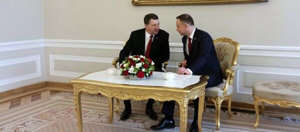 Двусторонняя встреча президента Латвии Раймондса Вейониса и президента Польши Анджея Дуды - Sputnik Латвия